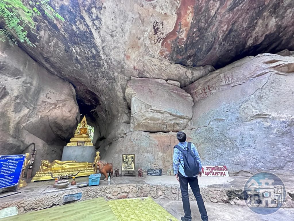 ตามรอยมนุษย์ถ้ำ: ภาพเขียนสี 3,000 ปีที่ซ่อนลึกในดงพญาเย็น